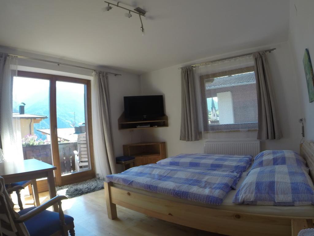 Privatzimmer Helene Mariacher Apartment Virgen Exterior foto